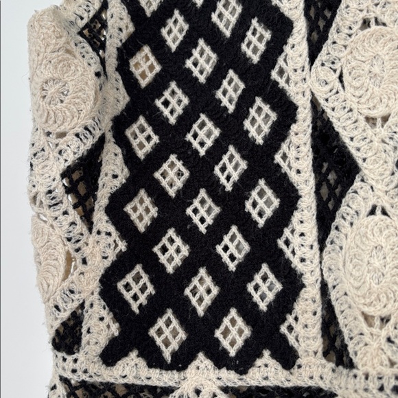 :Price Firm: Anthropologie Crochet Button-down Sweater Vest - Picture 6 of 10